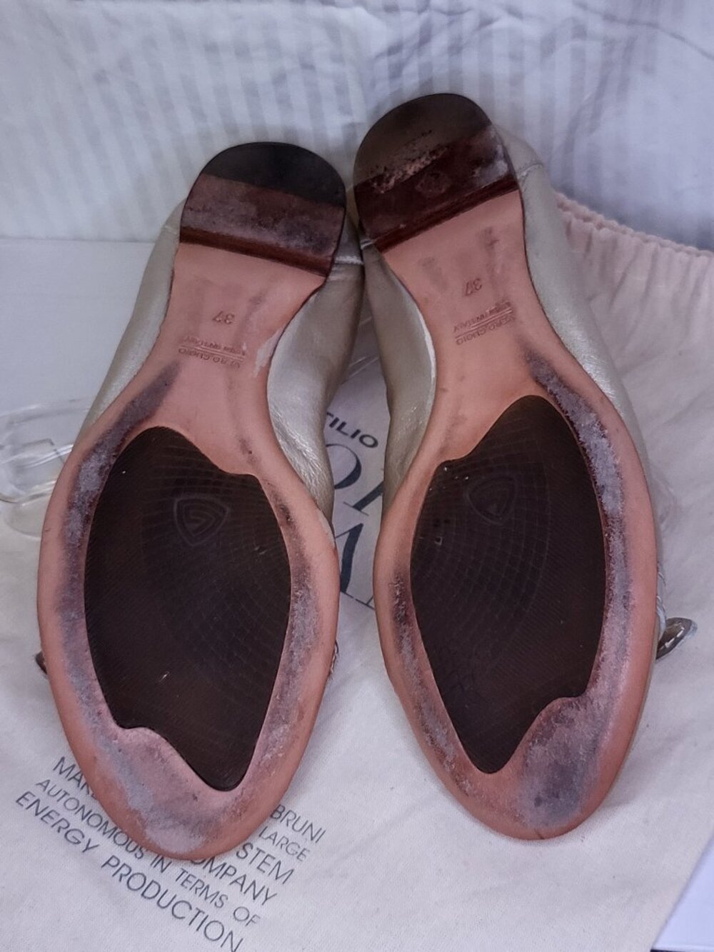 AGL Ballet Flats Size 37 Metallic Champagne Leather Buckle Patent Cap Toe Italy - Picture 4 of 4